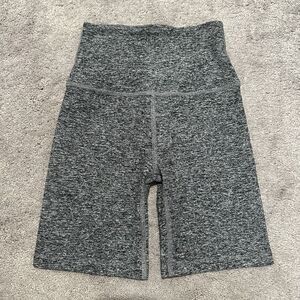 Beyond Yoga XS Spacedye Keep Pace 7" Shorts Biker Gray Workout Gym Running